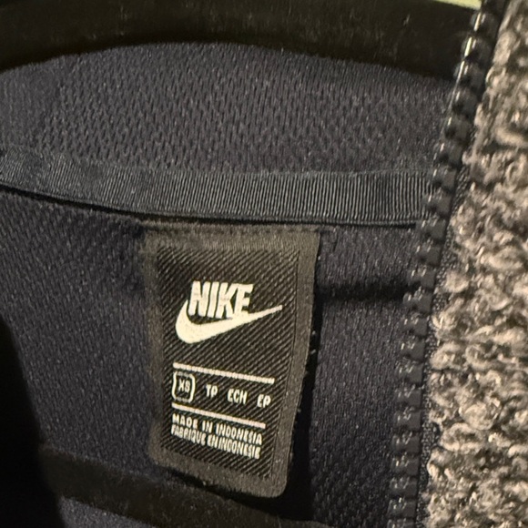 Nike Charcoal Sherpa Hoodie - Picture 2 of 4